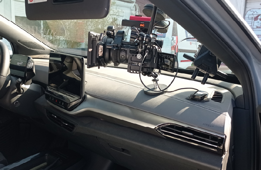 Systèmes d'accroches caméras voiture