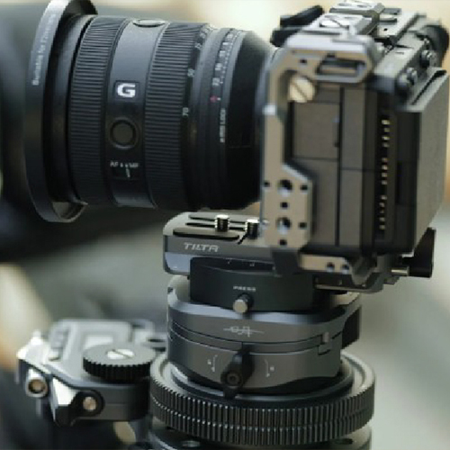 Speed Pan System pour accroches intérieurs et extérieurs véhicules pour tournage cinéma